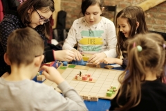 Dedina-garaza-na-novoj-adresi-sa-starom-kreativnoscu-dece-i-roditelja-9