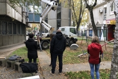 Sove-u-Sremskoj-Mitrovici-bezbedne-postavljene-nalepnice-zbog-refleksije-svetlosti-okolnih-zgrada-2